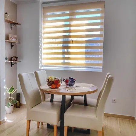 Nira Apartment