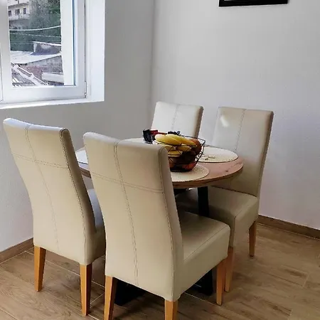 Nira Вишеград