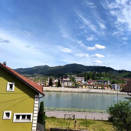 Nira Апартаменты *