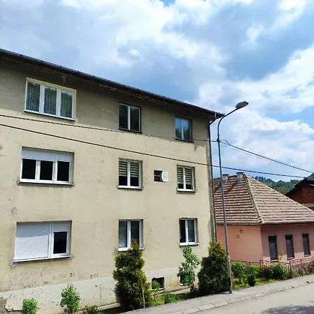 Apartment Nira *