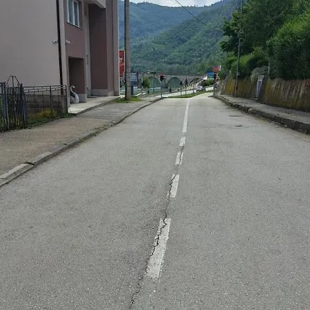 Nira * Visegrad