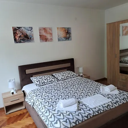 Nira Апартаменты