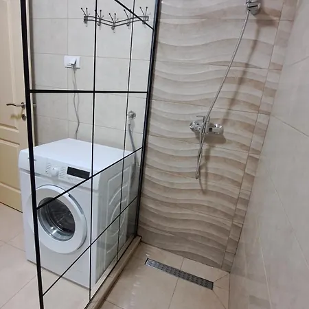 Nira Апартаменты